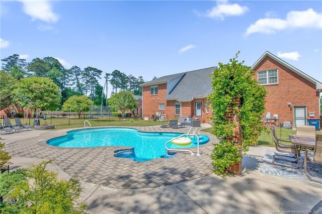 3910 W Bent Grass Drive, Fayetteville, NC 28312