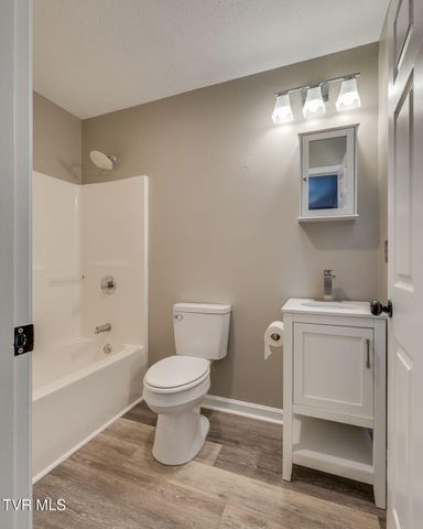 600 North Roan Street, Elizabethton, TN 37643