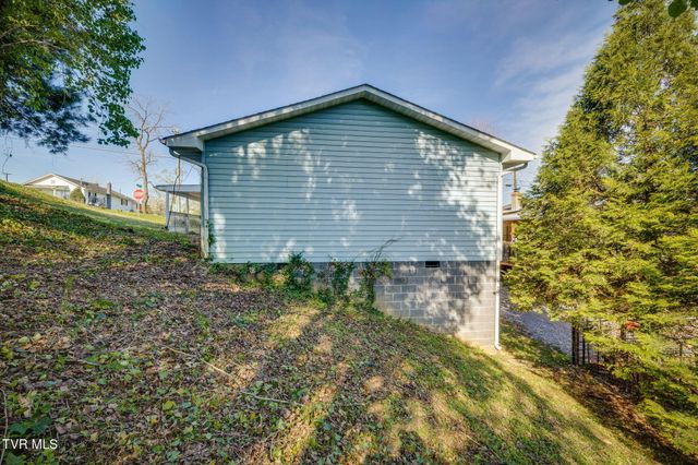 600 North Roan Street, Elizabethton, TN 37643