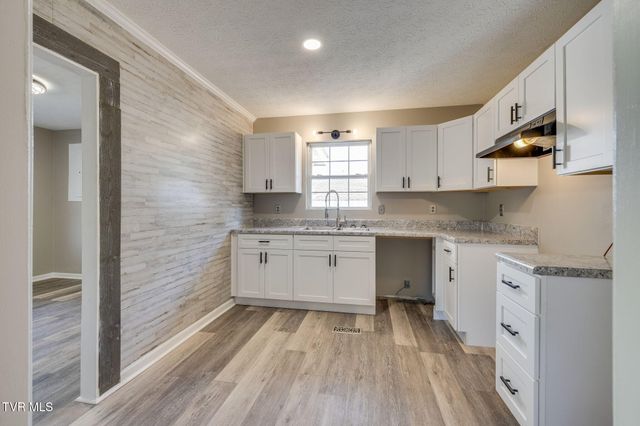 600 North Roan Street, Elizabethton, TN 37643