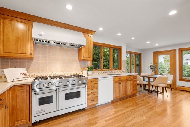 9 Tower Rd, Lexington, MA 02421