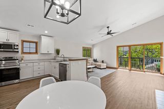 2264 Circle RIDGE #B, Delafield, WI 53018