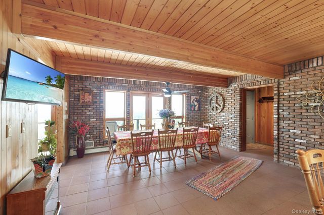 523 Old Mountain Road, Middletown, NY 10963