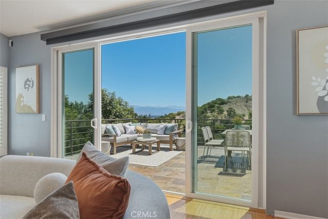15059 Rayneta Drive, Sherman Oaks, CA 91403