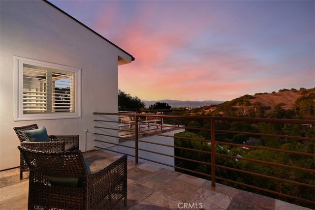 15059 Rayneta Drive, Sherman Oaks, CA 91403