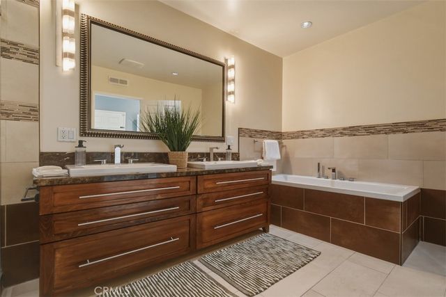 15059 Rayneta Drive, Sherman Oaks, CA 91403