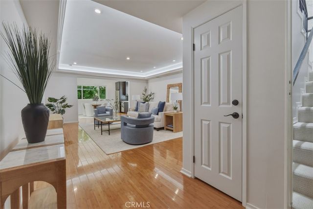 15059 Rayneta Drive, Sherman Oaks, CA 91403