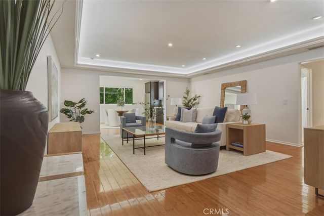 15059 Rayneta Drive, Sherman Oaks, CA 91403