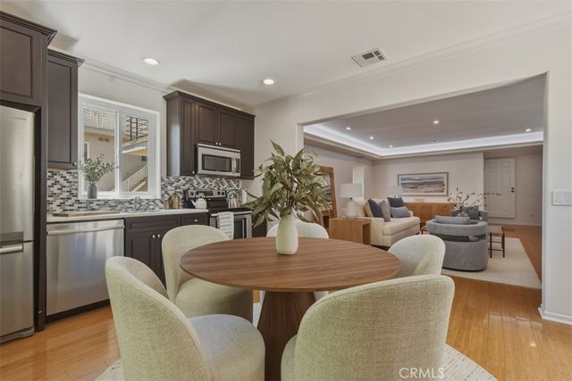 15059 Rayneta Drive, Sherman Oaks, CA 91403