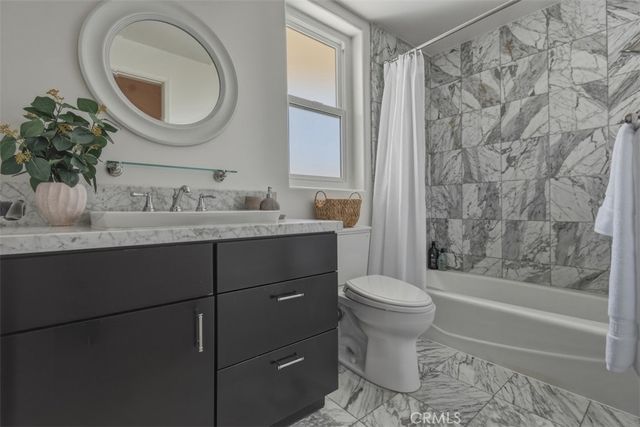15059 Rayneta Drive, Sherman Oaks, CA 91403