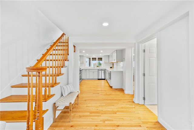 29 Wiliam Street, Tiverton, RI 02878