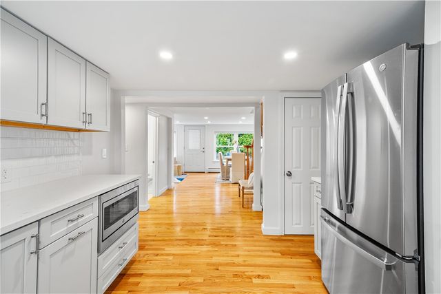 29 Wiliam Street, Tiverton, RI 02878