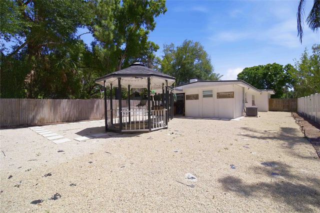 2565 BROWNING STREET, Sarasota, FL 34237