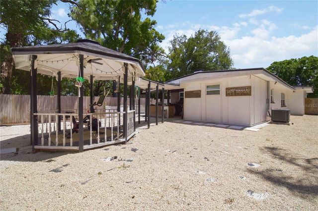 2565 BROWNING STREET, Sarasota, FL 34237