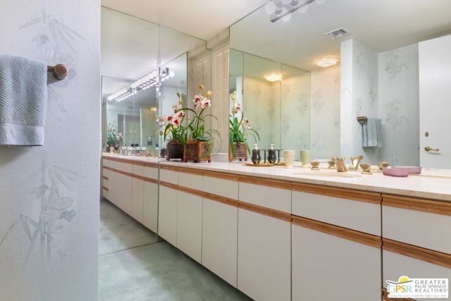 188 S Kavenish Drive, Rancho Mirage, CA 92270