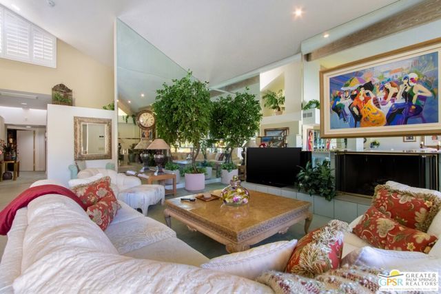 188 S Kavenish Drive, Rancho Mirage, CA 92270