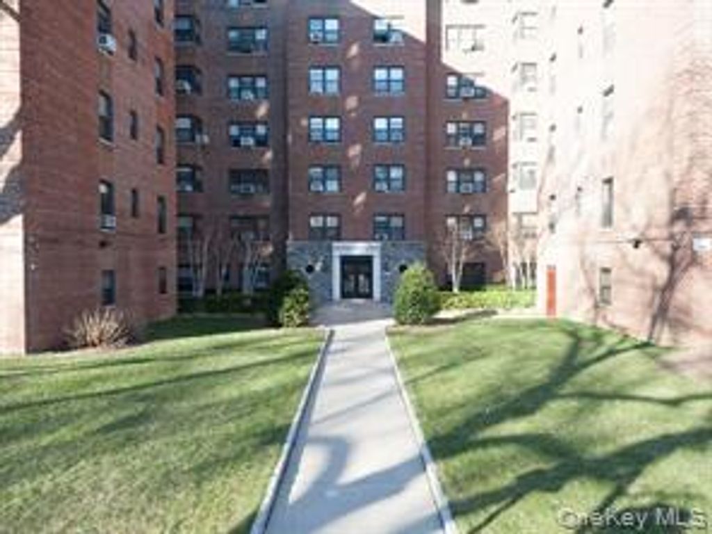 465 E Lincoln Avenue 411, Mount Vernon, NY 10552