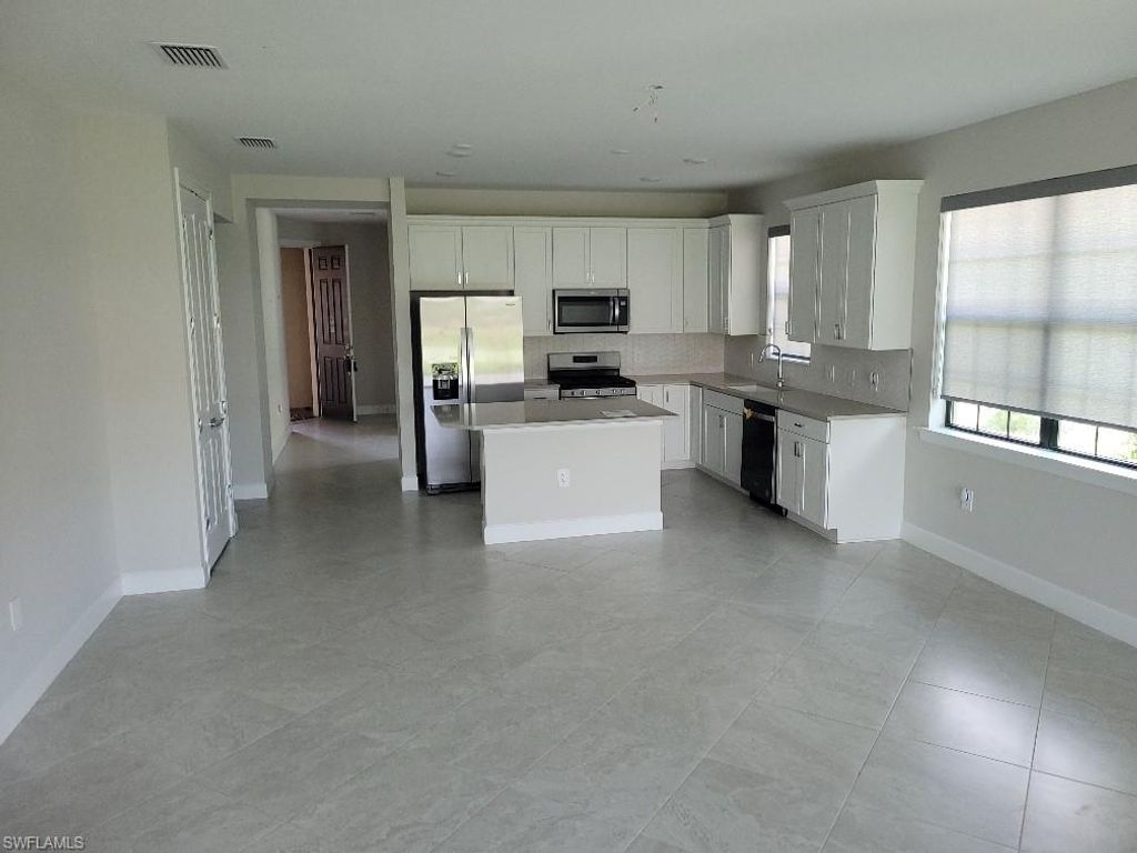 17373 Corsini DR, FORT MYERS, FL 33913 — photo 3
