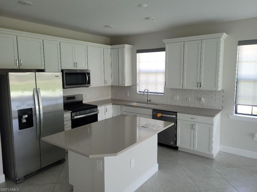 17373 Corsini DR, FORT MYERS, FL 33913 — photo 5