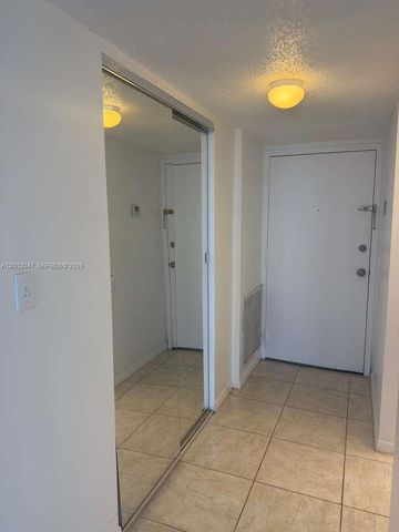 500 Executive Center Dr 5C, West Palm Beach, FL 33401