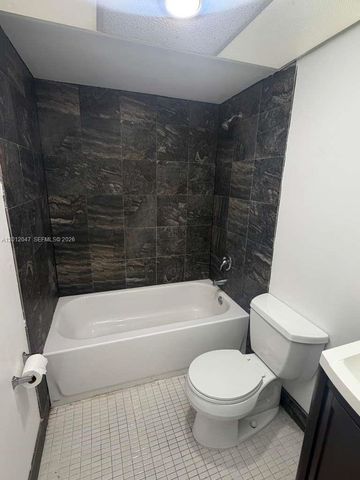 500 Executive Center Dr 5C, West Palm Beach, FL 33401