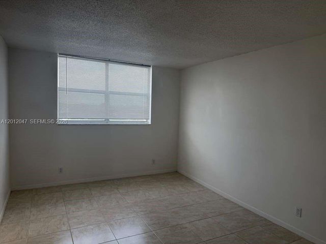 500 Executive Center Dr 5C, West Palm Beach, FL 33401