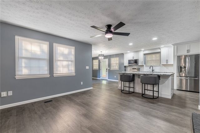 7815 Millerton Drive, Centerville, OH 45459