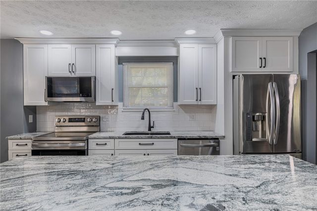 7815 Millerton Drive, Centerville, OH 45459