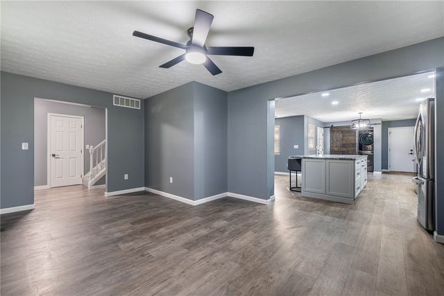 7815 Millerton Drive, Centerville, OH 45459