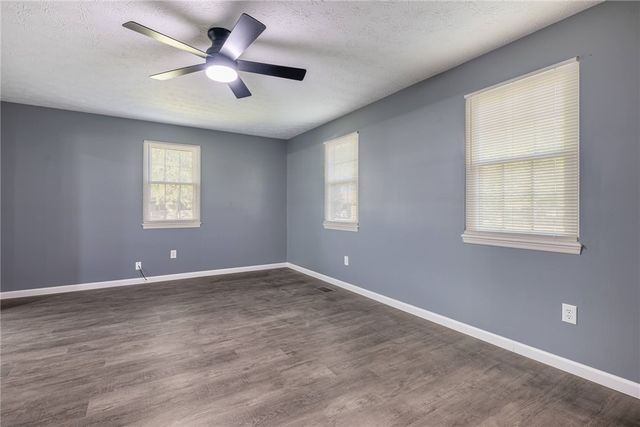 7815 Millerton Drive, Centerville, OH 45459