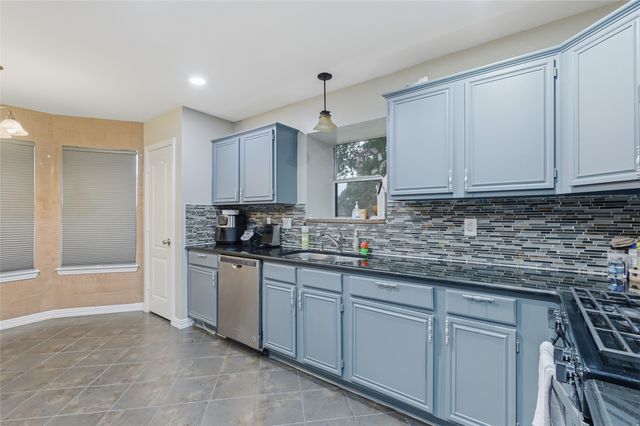 2213 Deep Valley Drive, Mckinney, TX 75071