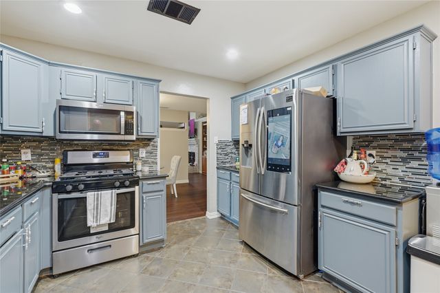 2213 Deep Valley Drive, Mckinney, TX 75071