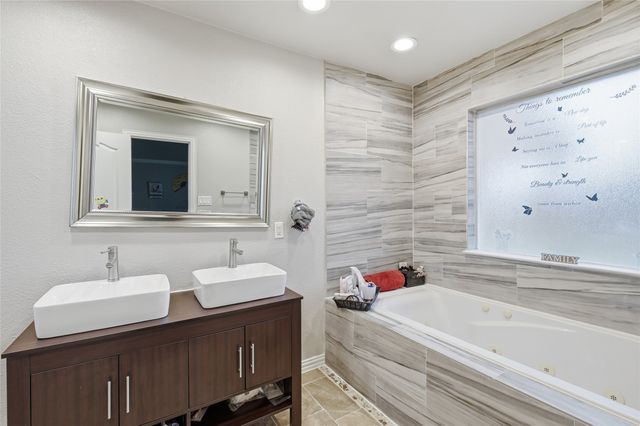 2213 Deep Valley Drive, Mckinney, TX 75071