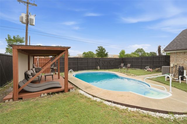 2213 Deep Valley Drive, Mckinney, TX 75071