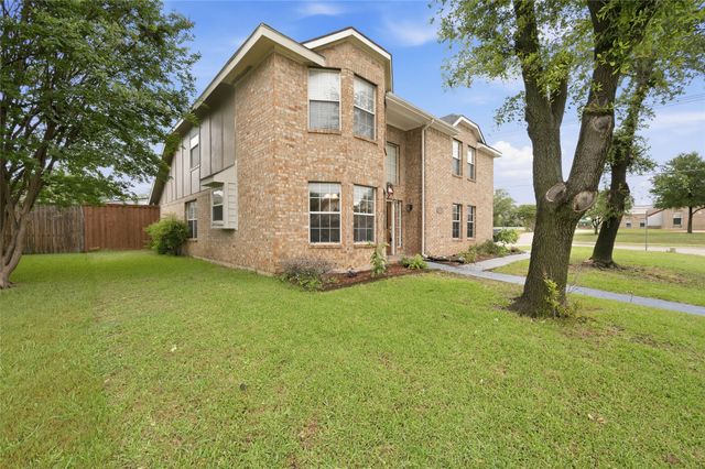 2213 Deep Valley Drive, Mckinney, TX 75071