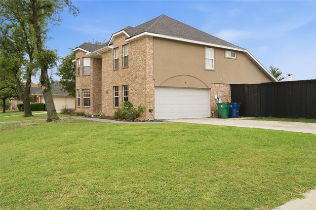 2213 Deep Valley Drive, Mckinney, TX 75071
