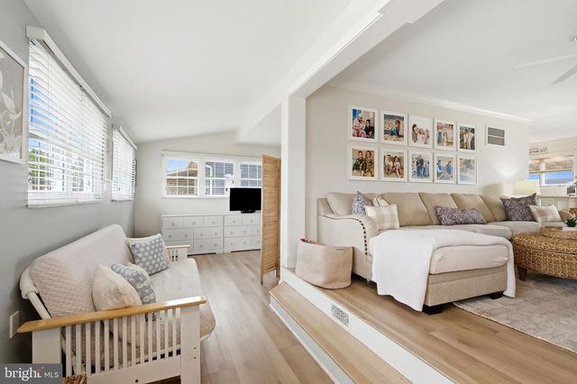 61 ARCHER AVE S, Bayville, NJ 08721