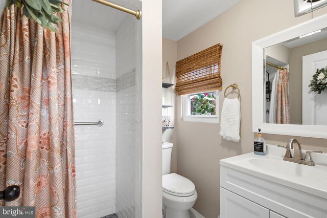 61 ARCHER AVE S, Bayville, NJ 08721