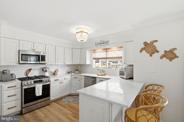 61 ARCHER AVE S, Bayville, NJ 08721