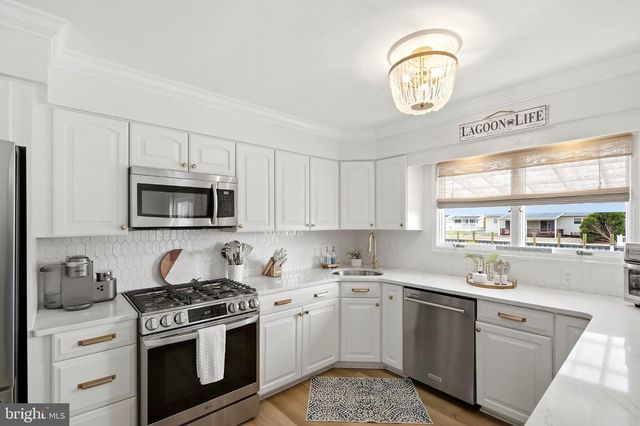 61 ARCHER AVE S, Bayville, NJ 08721