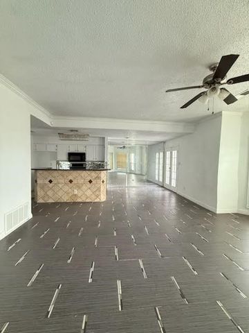 3404 W Country Club Drive 264, Irving, TX 75038