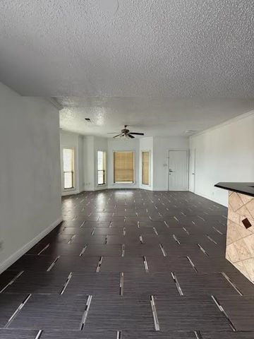 3404 W Country Club Drive 264, Irving, TX 75038