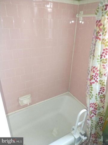 1718 INDEPENDENCE AVE SE, Washington, DC 20003