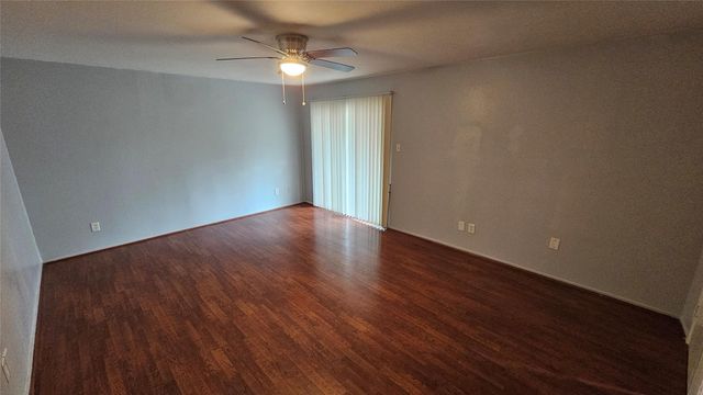 975 N Red Cedar Circle, The Woodlands, TX 77380