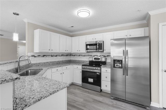 190 Shallowford Reserve Drive 104, Lewisville, NC 27023