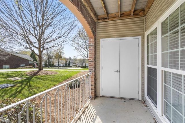 190 Shallowford Reserve Drive 104, Lewisville, NC 27023