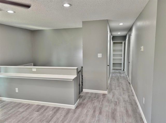5802 NW Kinyon Ave, Lawton, OK 73505