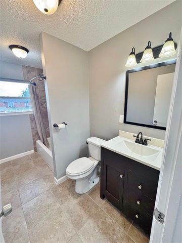 5802 NW Kinyon Ave, Lawton, OK 73505