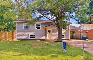 5802 NW Kinyon Ave, Lawton, OK 73505