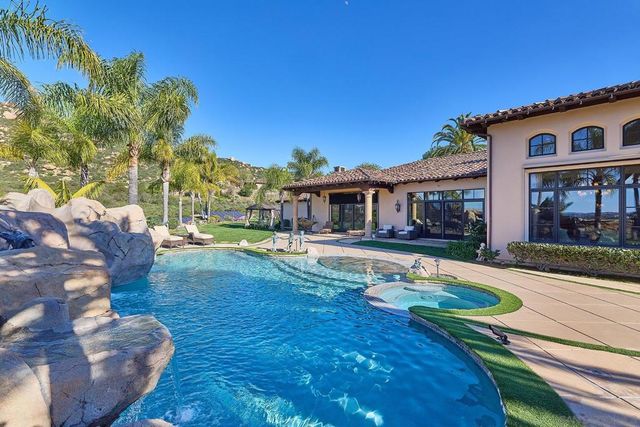 14160 Augusta Ct, Poway, CA 92064